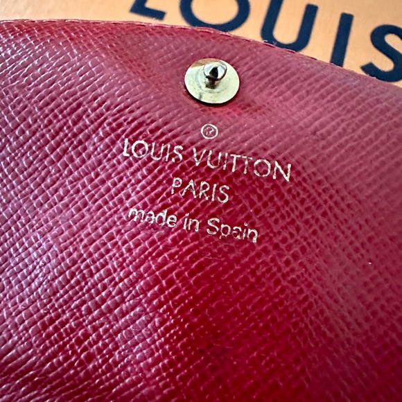 Authentic Louis Vuitton Caissa Wallet - Picture 3 of 12